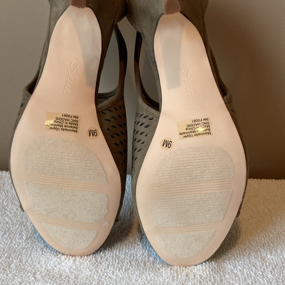 NWOT - Style $ Co Shooties. Size 9. - Picture 7 of 12